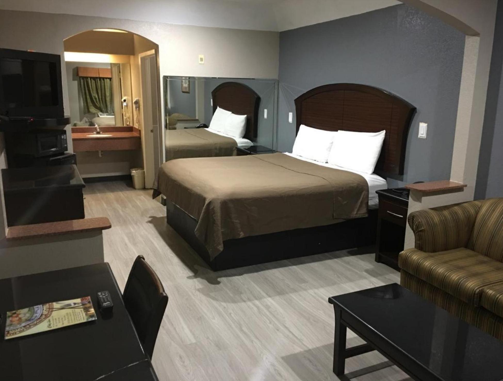 Regency Suites Iah Beltway 8 Houston Esterno foto
