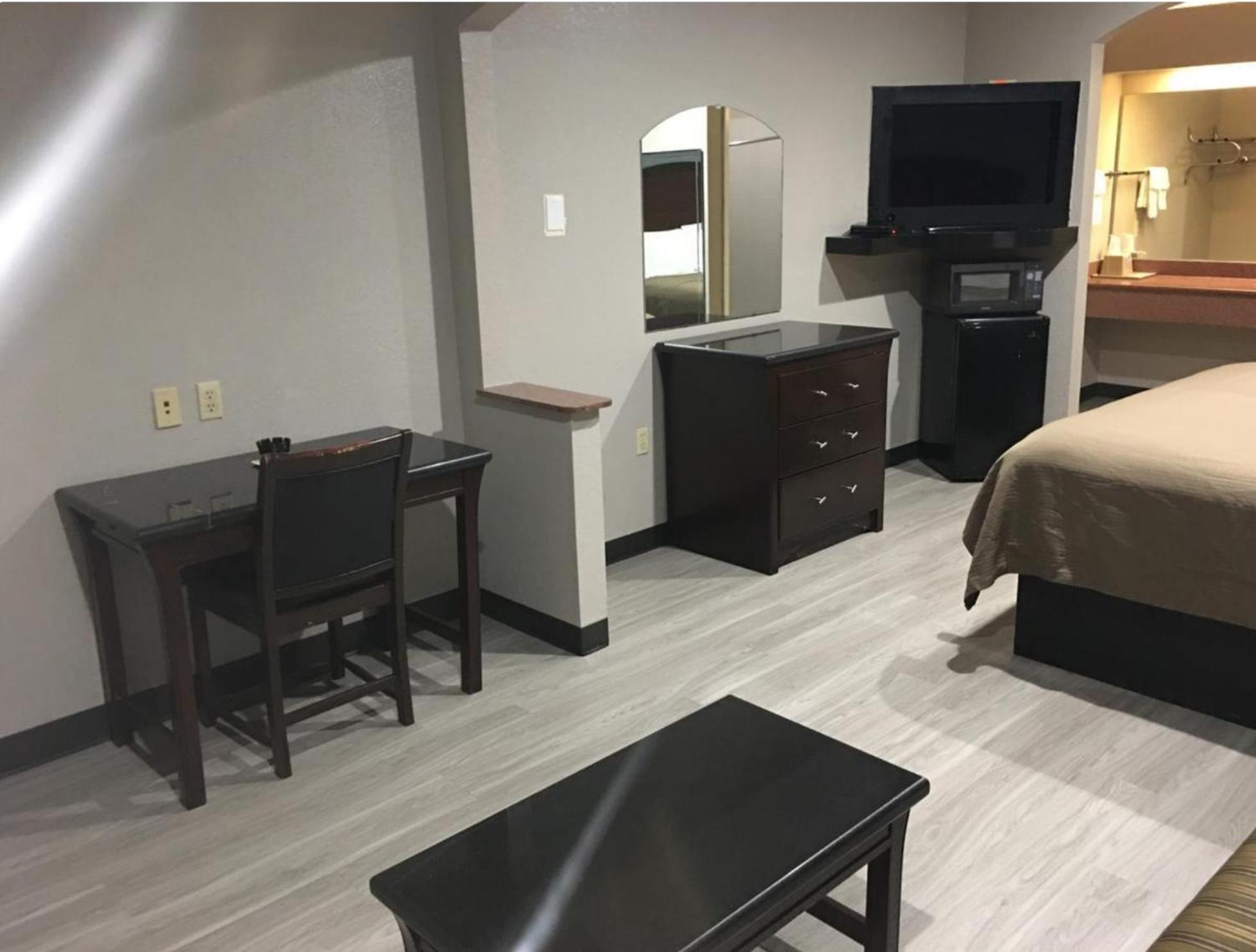 Regency Suites Iah Beltway 8 Houston Esterno foto