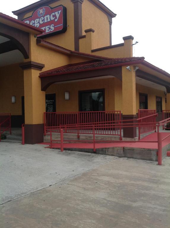 Regency Suites Iah Beltway 8 Houston Esterno foto