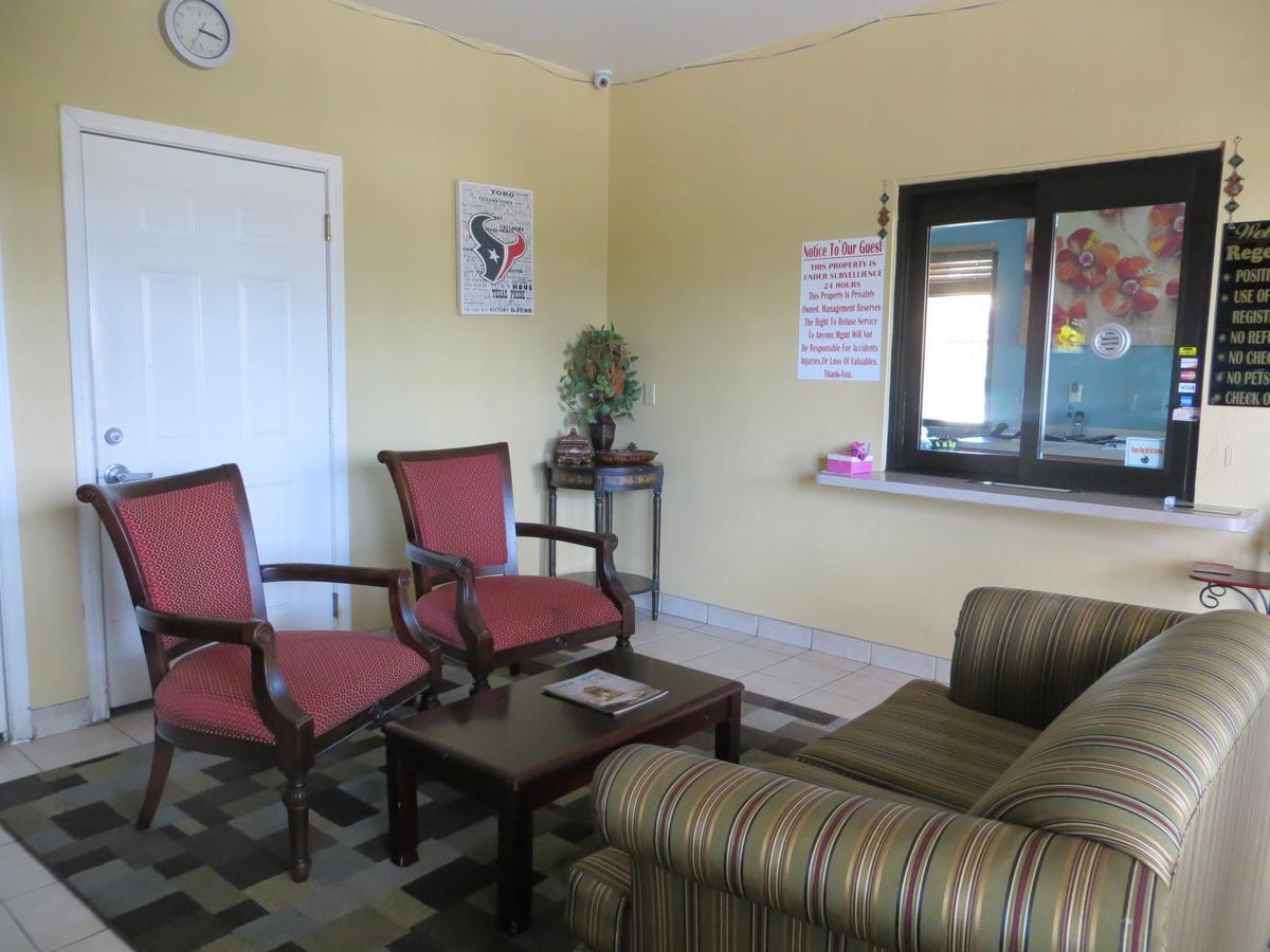Regency Suites Iah Beltway 8 Houston Esterno foto